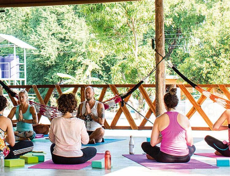 30-Day-Discovering-Hiking-Meditatation-Yoga-Retreat-in-Thailand