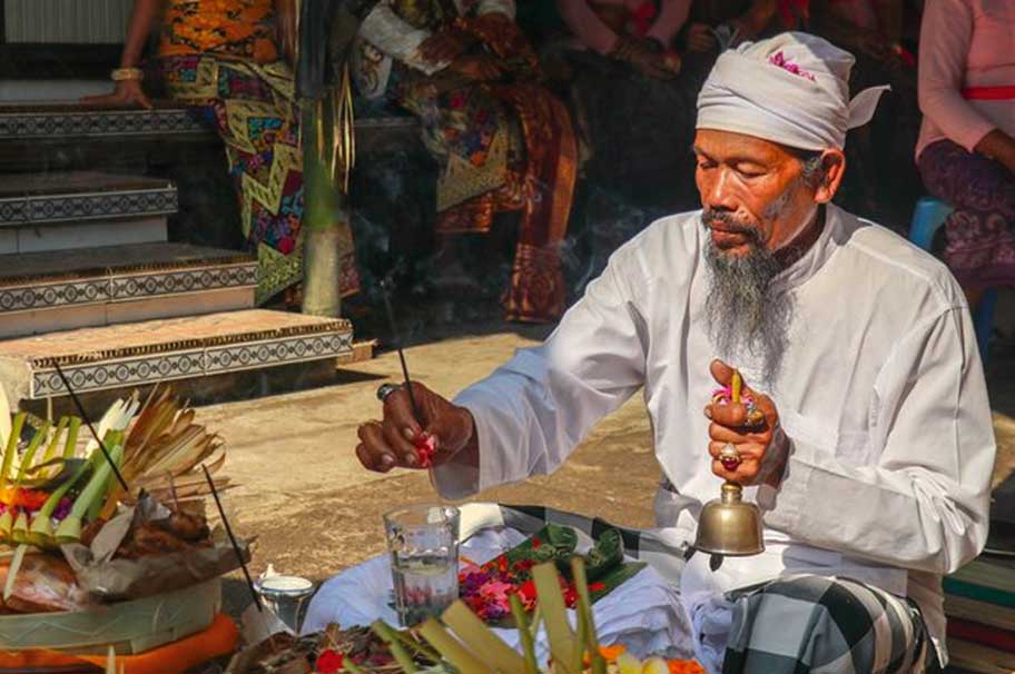 5-Day-Ea-Pray-Love-Yoga-Authentic-Balinese-Spiritual-Cultural-Retreat-Bali