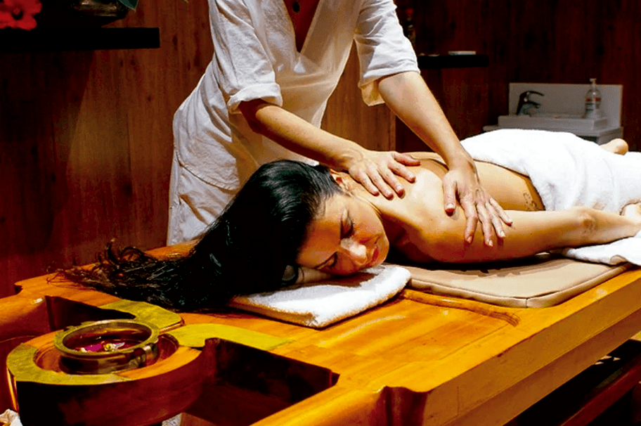 Ayurvedic Panchakarma treatment during an 11-day detox retreat in Alicante