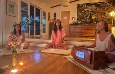 Women doing yoga at Gingerhill Farm Retreat in Kealakekua, Hawaii Big Island